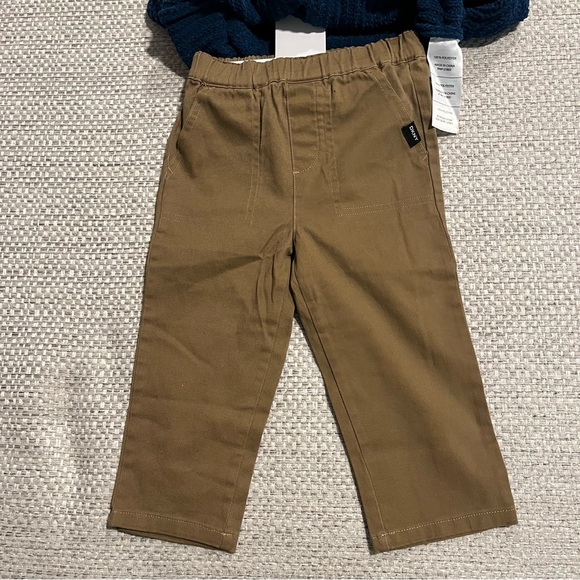 DKNY Sweater and Pants 2Piece Set Boys size 2T - Picture 3 of 6